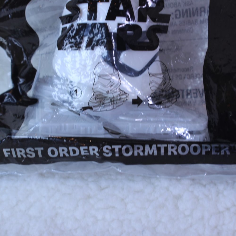 DISNEY STAR WARS #4 FIRST ORDER STORMTROOPER JEDI‎ DISC LAUNCHER - NIP - Picture 2 of 5